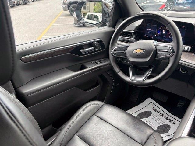 2025 Chevrolet Suburban LT