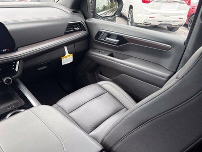 2025 Chevrolet Suburban LT