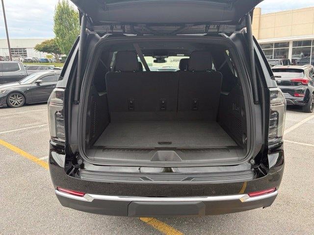 2025 Chevrolet Suburban LT