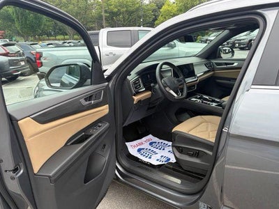 2024 Volkswagen Atlas Cross Sport 2.0T SE w/Technology