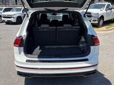 2022 Volkswagen Tiguan SE R-Line Black