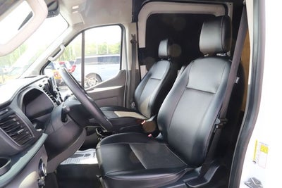 2022 Ford Transit-250 Base