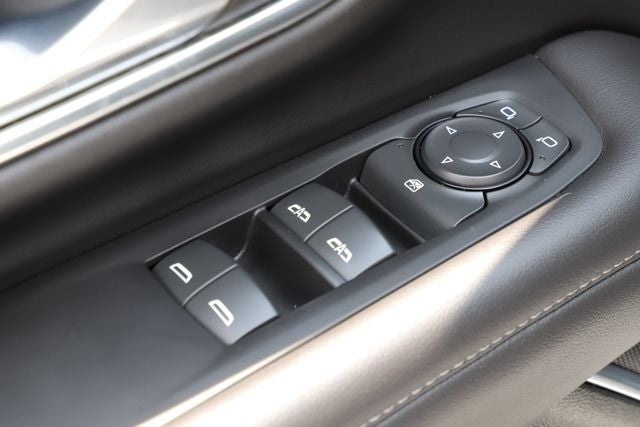 2024 GMC Yukon XL SLE