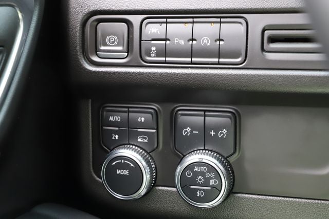2024 GMC Yukon XL SLE