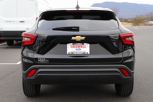 2025 Chevrolet Trax LS