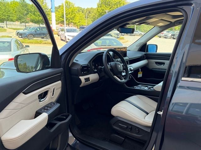 2026 Honda Pilot AWD Touring Blackout