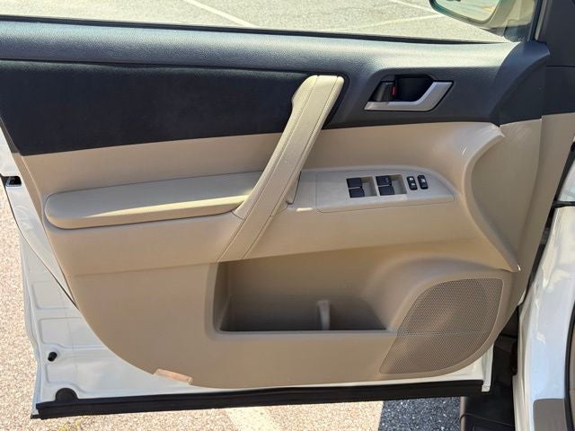 2012 Toyota Highlander Base