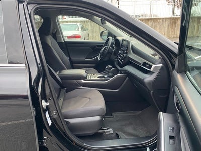 2021 Toyota Highlander LE