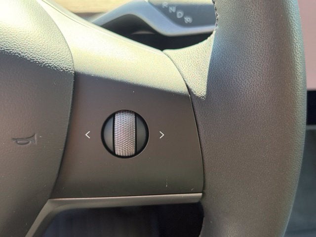 2024 Tesla Model Y Long Range AWD