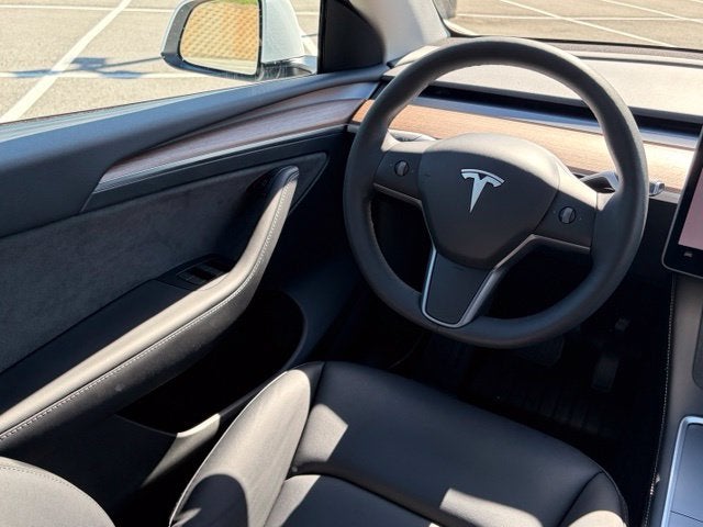 2024 Tesla Model Y Long Range AWD