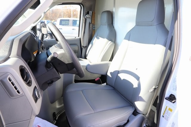 2026 Ford E-350SD Base Cutaway