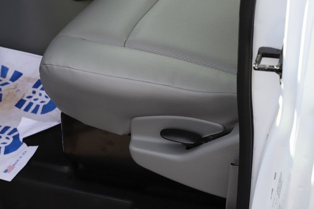 2026 Ford E-450SD Base DRW