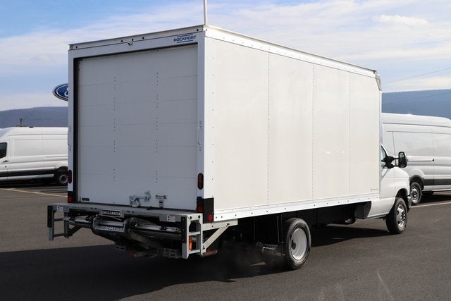 2026 Ford E-450SD Base DRW