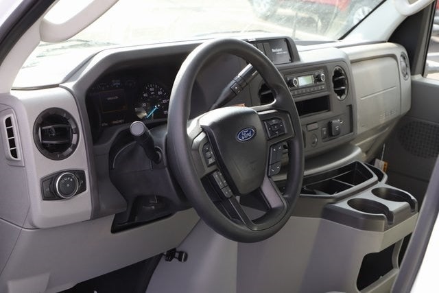 2026 Ford E-450SD Base DRW