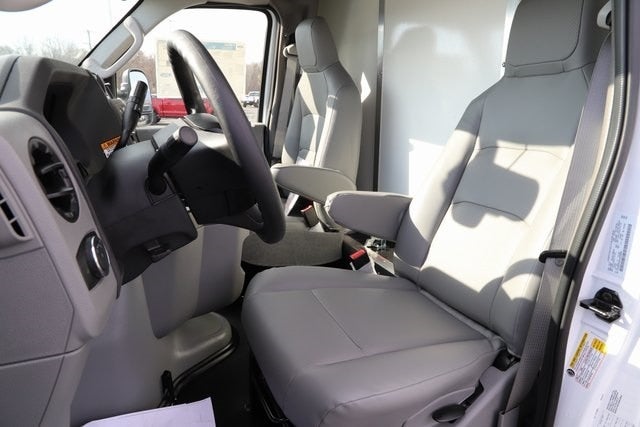 2026 Ford E-450SD Base DRW