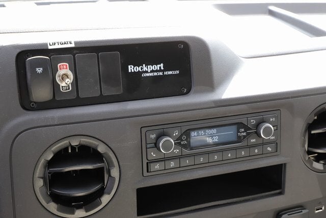 2026 Ford E-450SD Base DRW