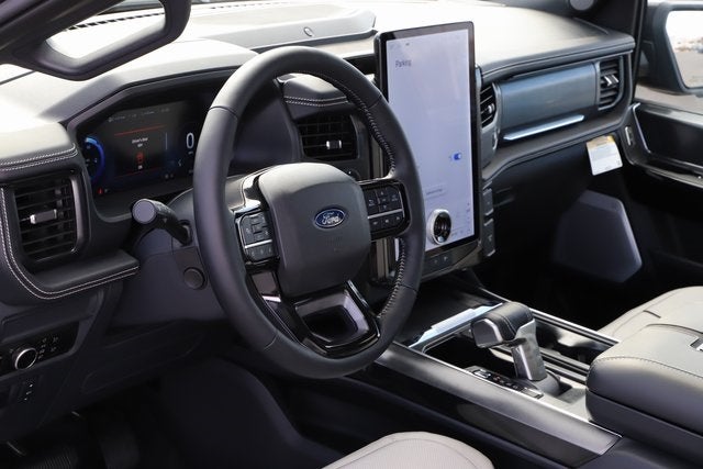 2025 Ford F-150 Lightning Platinum