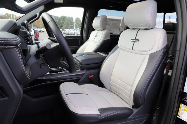 2025 Ford F-150 Lightning Platinum