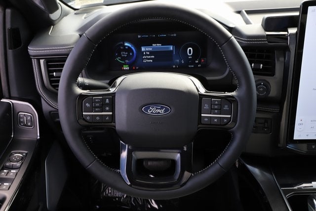 2025 Ford F-150 Lightning Platinum