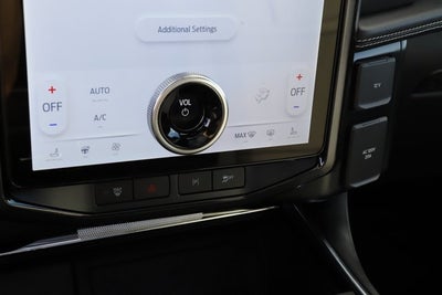 2025 Ford F-150 Lightning Platinum