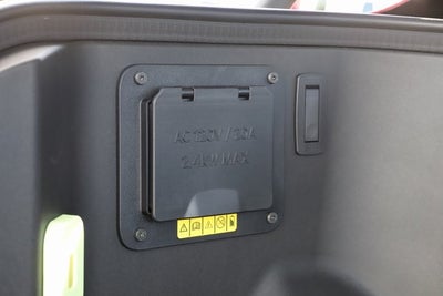 2025 Ford F-150 Lightning Platinum