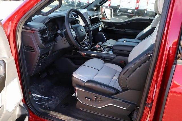 2025 Ford F-150 Lightning Platinum