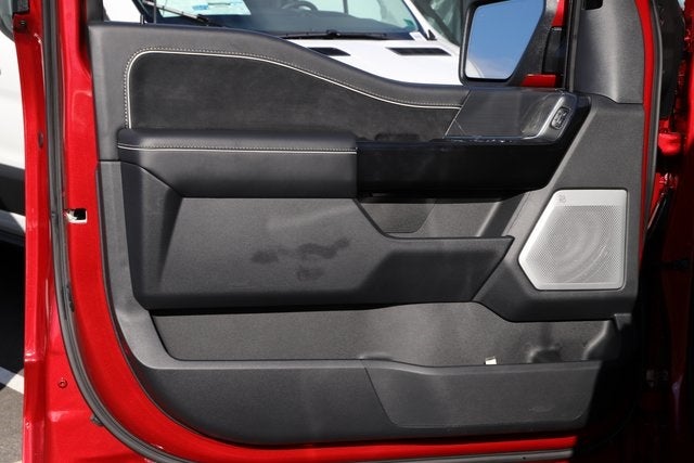 2025 Ford F-150 Lightning Platinum