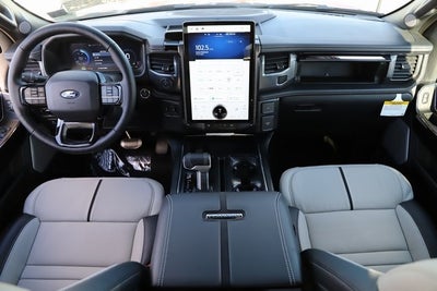 2025 Ford F-150 Lightning Platinum