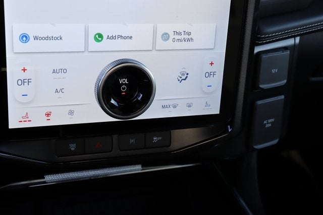 2025 Ford F-150 Lightning Platinum