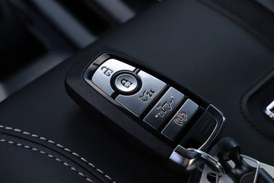 2025 Ford F-150 Lightning Platinum