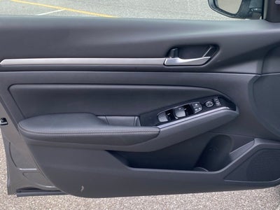 2025 Nissan Altima SL