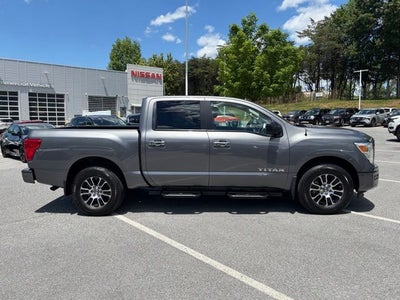 2021 Nissan Titan SV 4x4