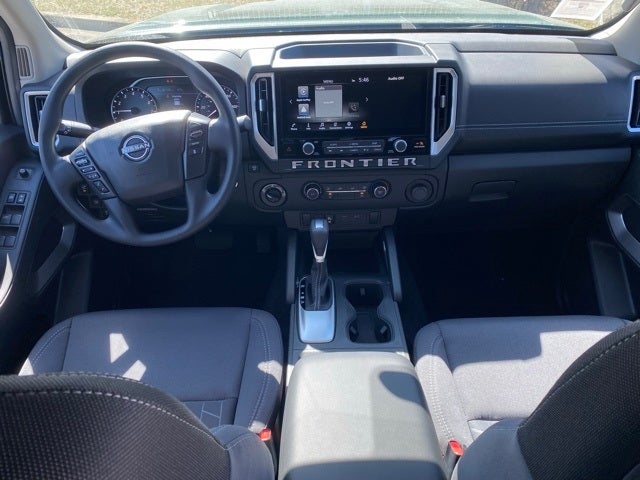 2025 Nissan Frontier Crew Cab SV