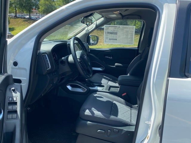 2025 Nissan Frontier Crew Cab SV