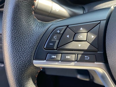 2022 Nissan Kicks SR