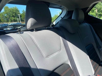 2022 Nissan Kicks SR