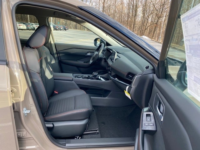 2025 Nissan Rogue Rock Creek®