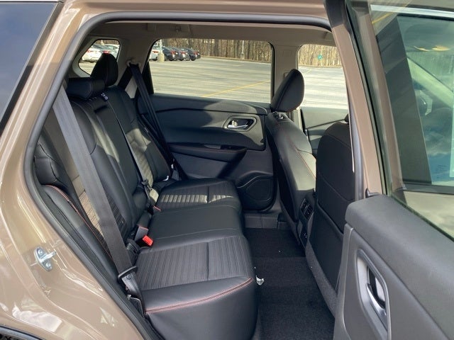 2025 Nissan Rogue Rock Creek®