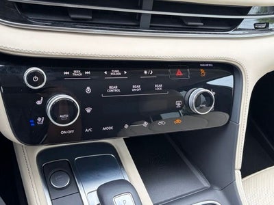 2023 INFINITI QX60 LUXE AWD