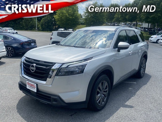 2024 Nissan Pathfinder SV