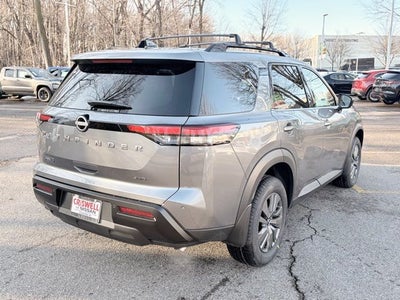 2026 Nissan Pathfinder SV