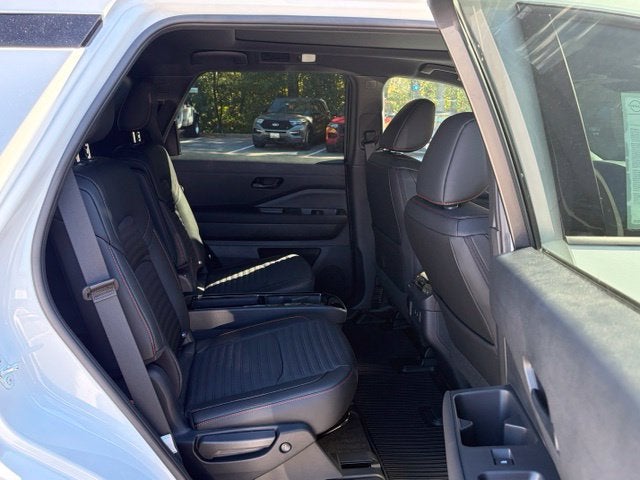 2026 Nissan Pathfinder Rock Creek®