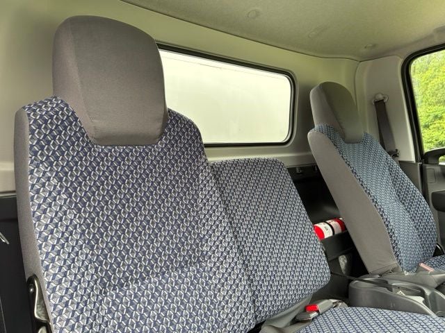 2026 Isuzu NPR-HD 1F204 132.5" Wheelbase