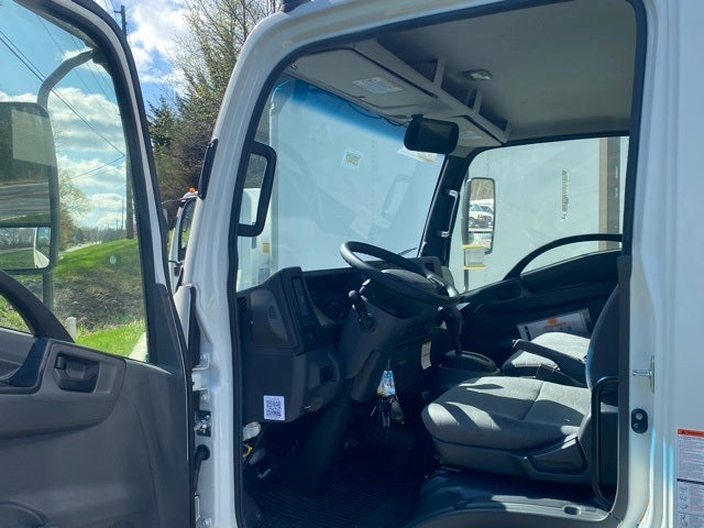 2025 Isuzu NPR-HD 3F254 132.5" Wheelbase