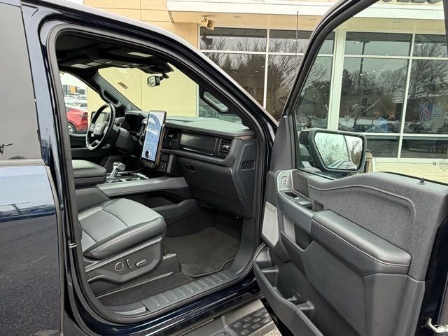 2024 Ford F-150 Lightning Lariat