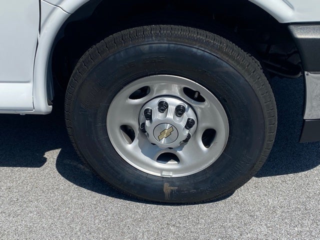 2025 Chevrolet Express 3500 Cutaway Cutaway