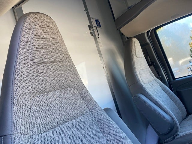 2025 Chevrolet Express 3500 Cutaway Cutaway