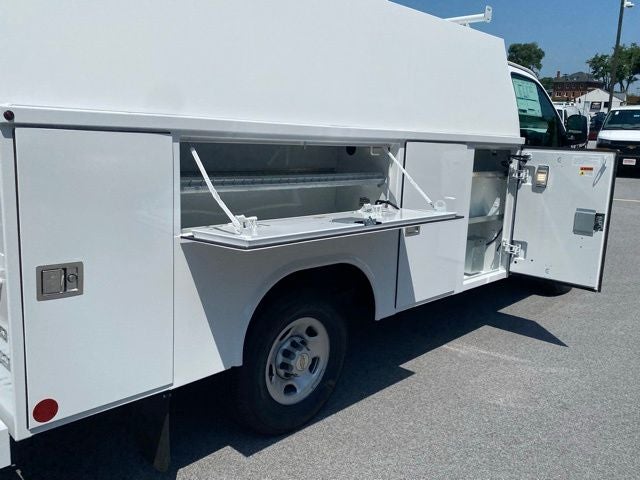 2025 Chevrolet Express 3500 Cutaway Cutaway