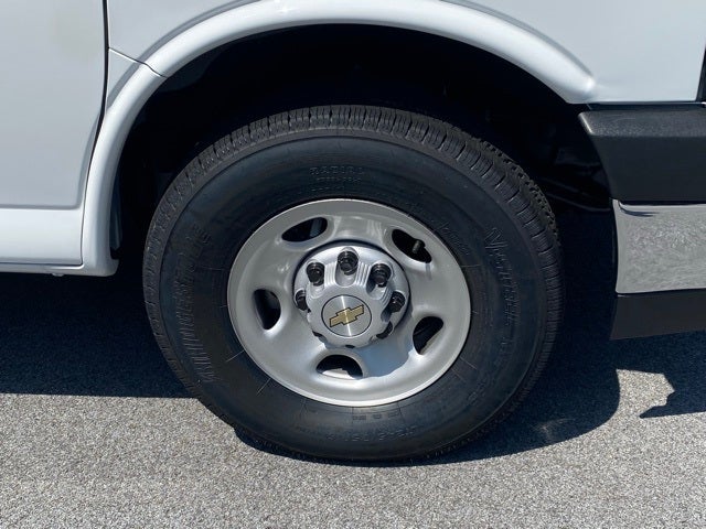 2025 Chevrolet Express 3500 Cutaway Cutaway