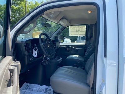 2025 Chevrolet Express 3500 Cutaway Cutaway